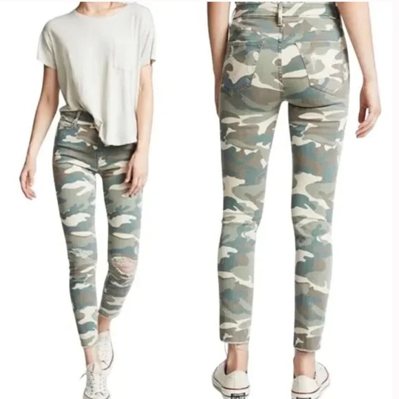 MOTHER Denim - Mother High Waisted Looker Ankle Fray Camo Jeans sz27